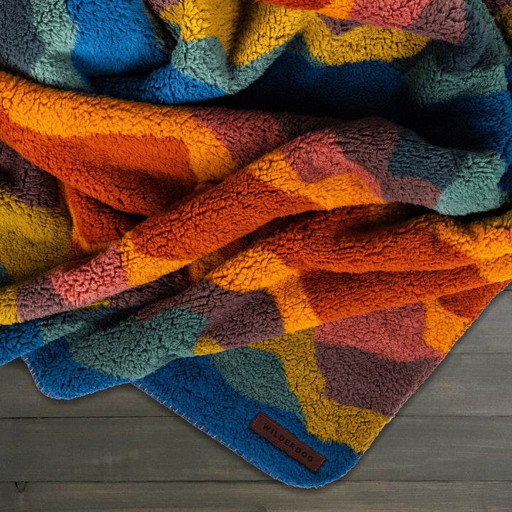 Sherpa Fleece Waterproof Blanket – Wilderdog