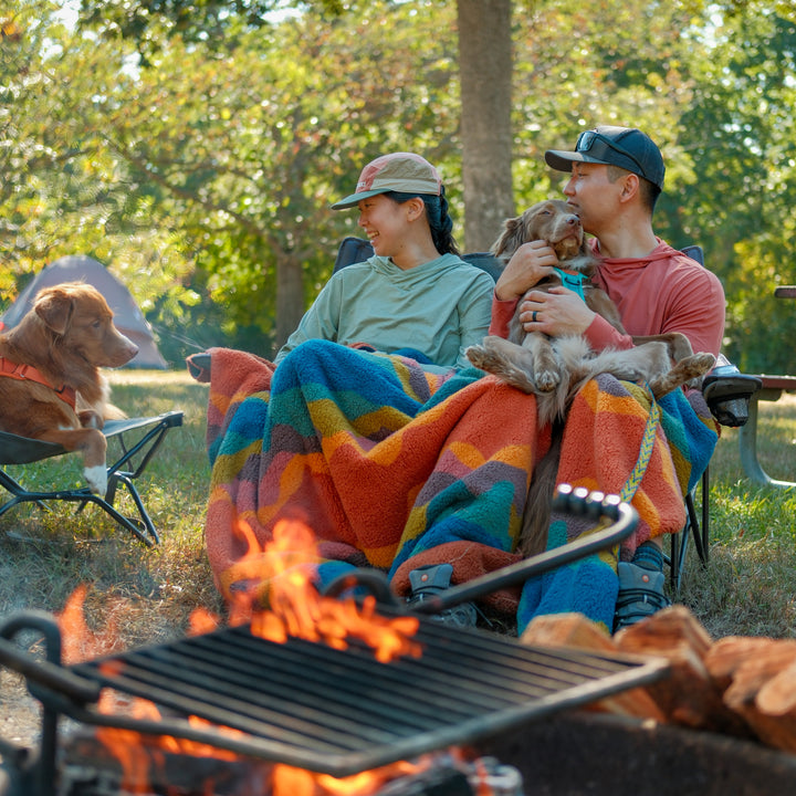 Sherpa Fleece Waterproof Blanket – Wilderdog